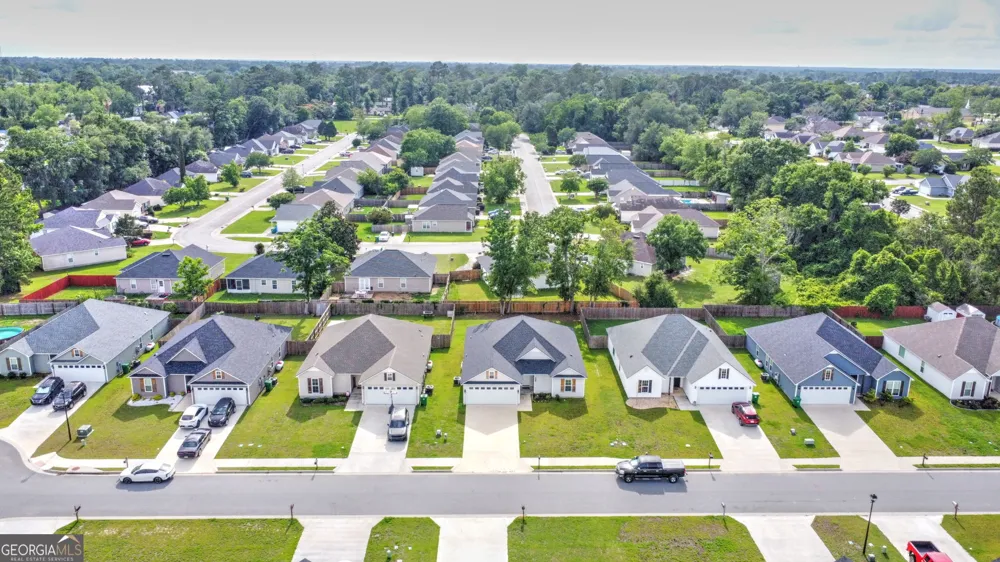 2048 Meadow Cove DR Valdosta, GA 31605