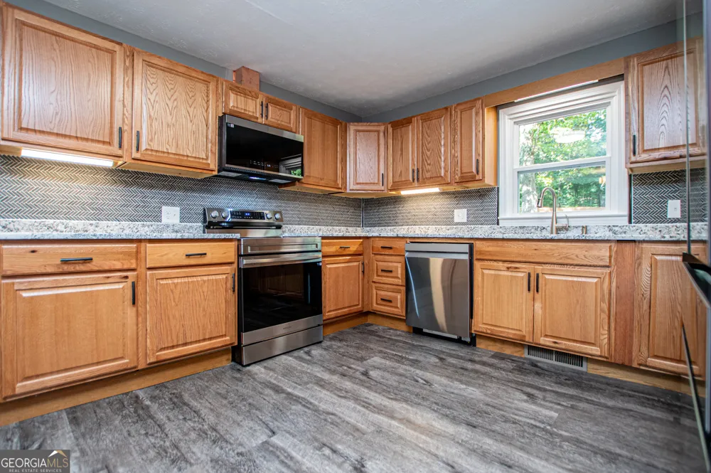 41 Reynolds ST Bremen, GA 30110