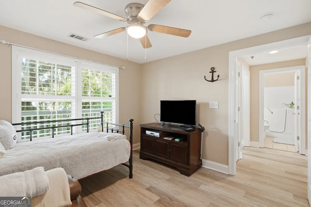91 Screven ST Darien, GA 31305
