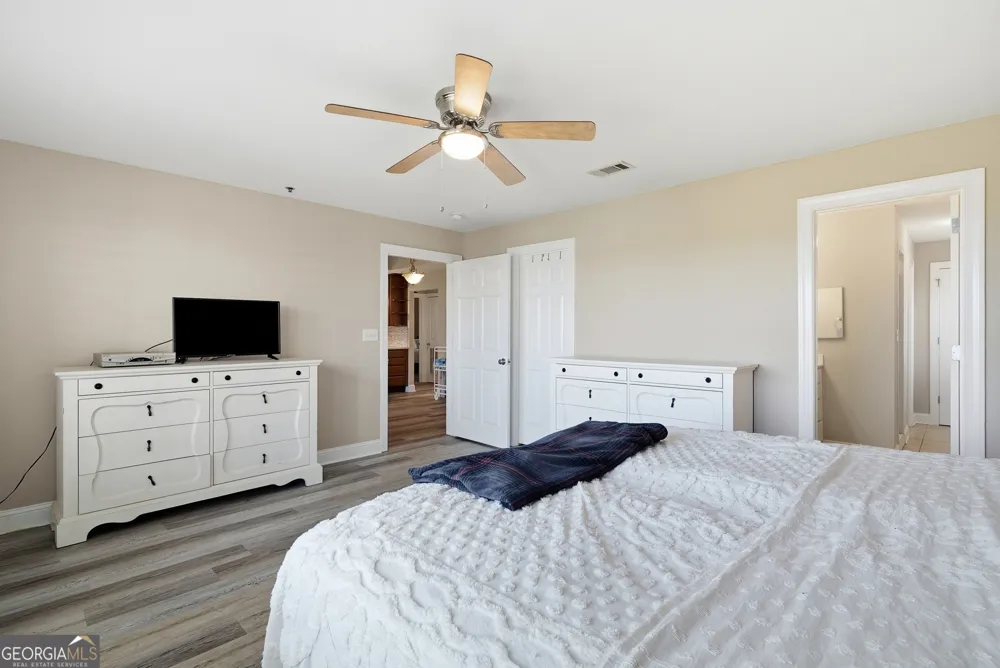 91 Screven ST Darien, GA 31305