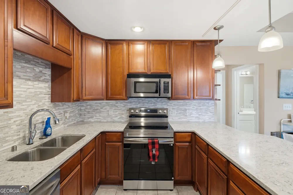 91 Screven ST Darien, GA 31305