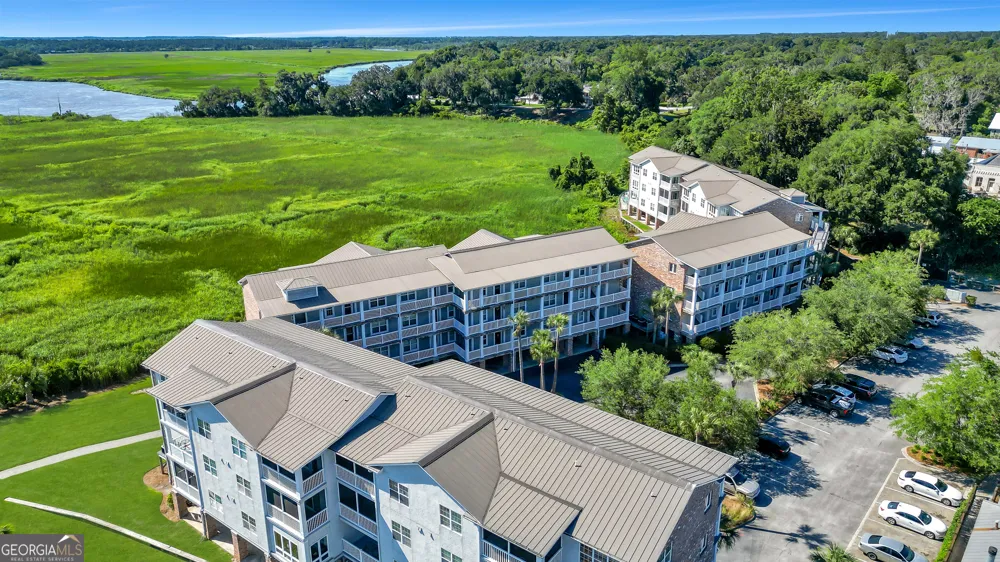 91 Screven ST Darien, GA 31305