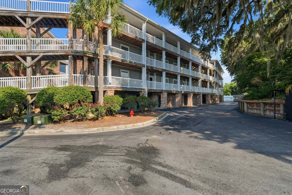 91 Screven ST Darien, GA 31305