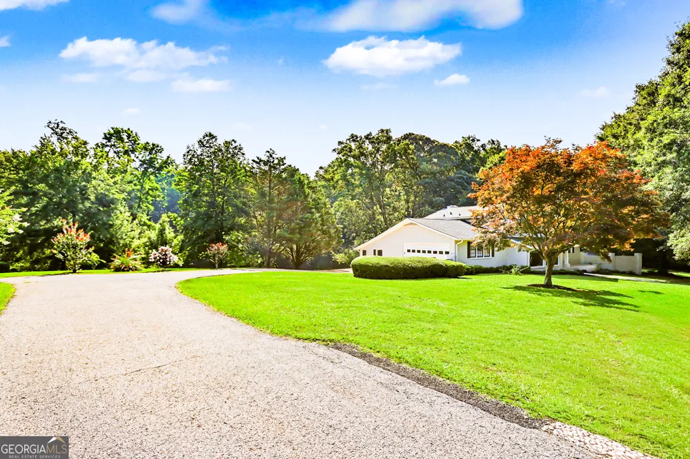 235 Minish Lake RD Commerce, GA 30530