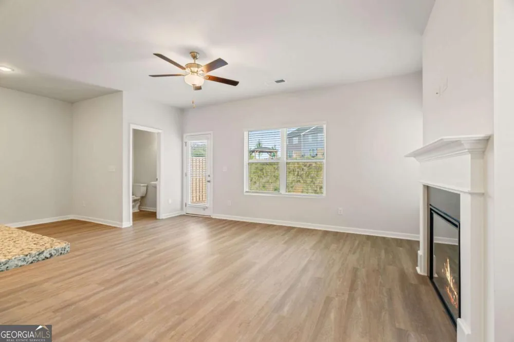 2568 Swan Lake DR Grayson, GA 30017