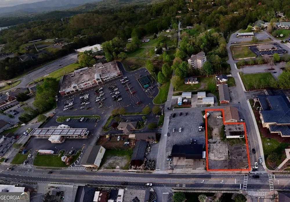81 River ST Hiawassee, GA 30546