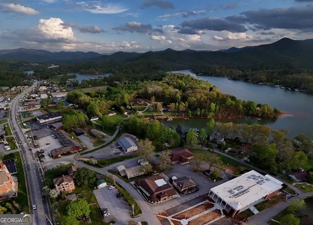 81 River ST Hiawassee, GA 30546