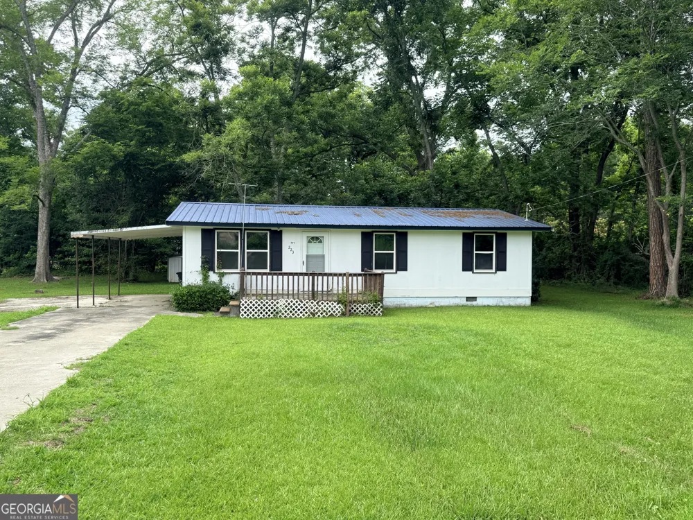 223 Gay ST Millen, GA 30442