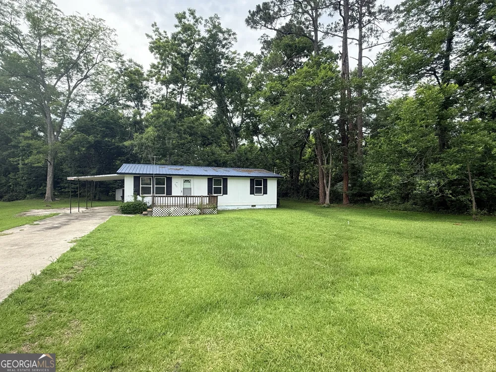 223 Gay ST Millen, GA 30442