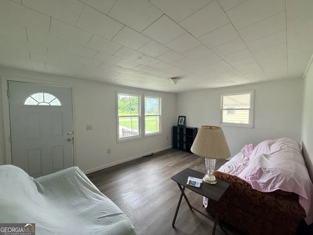 223 Gay ST Millen, GA 30442