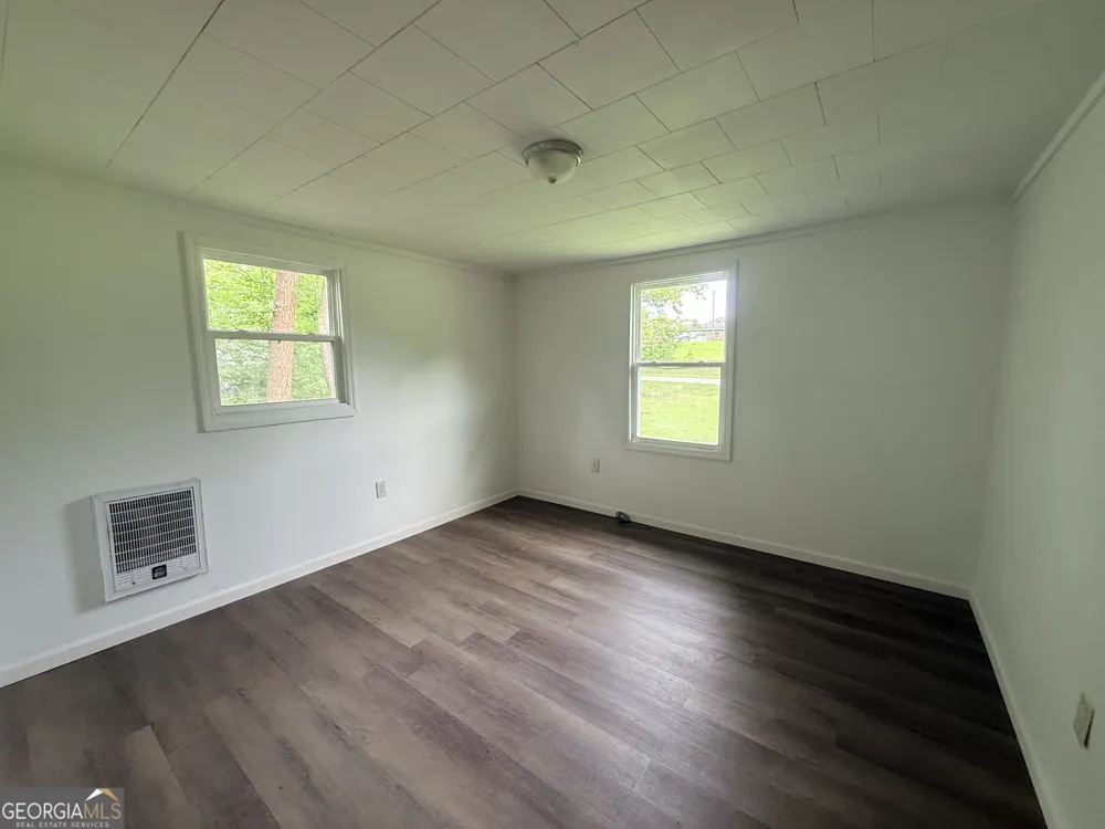223 Gay ST Millen, GA 30442