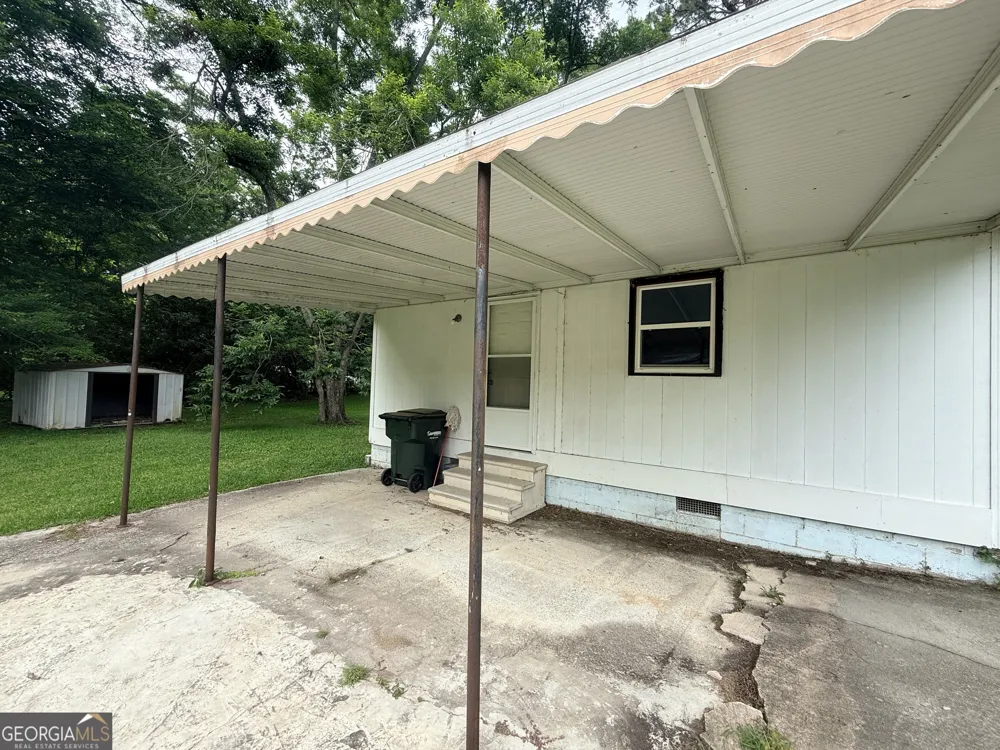 223 Gay ST Millen, GA 30442