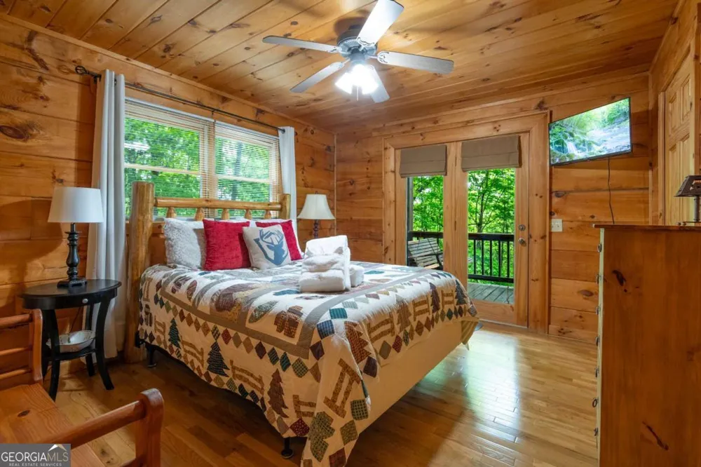 305 Martin XING Cherry Log, GA 30522