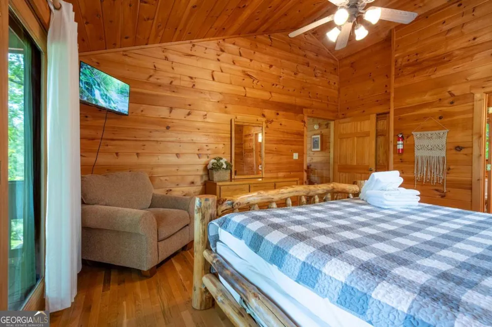 305 Martin XING Cherry Log, GA 30522