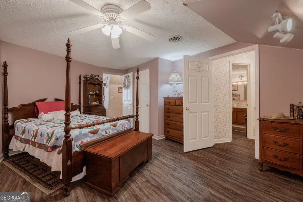 1417 Wn Main ST LaFayette, GA 30728