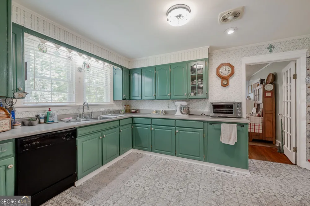 1417 Wn Main ST LaFayette, GA 30728
