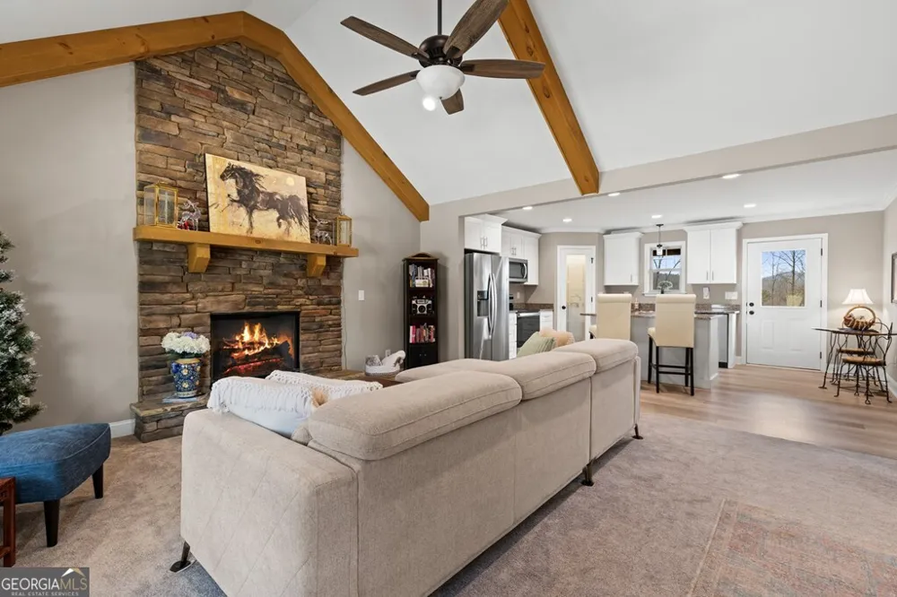 1281 Twisted Oak RD Talking Rock, GA 30175