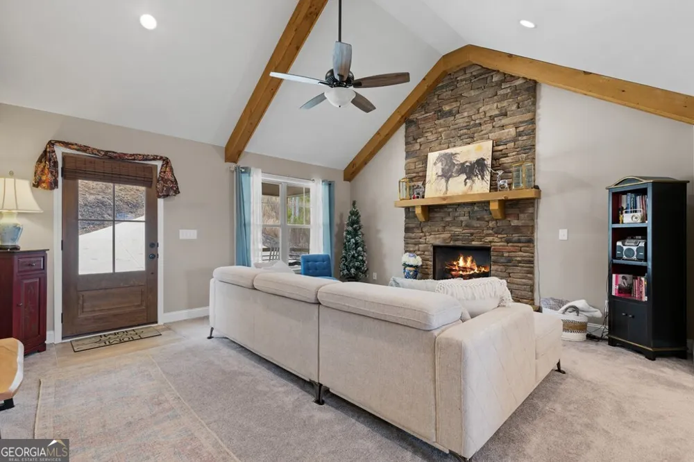1281 Twisted Oak RD Talking Rock, GA 30175