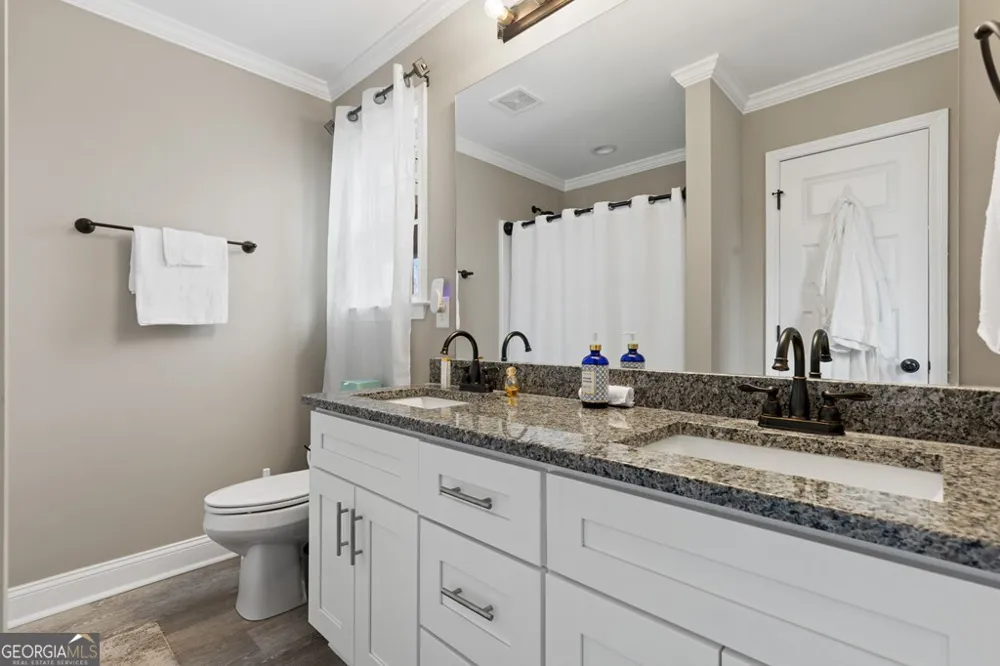 1281 Twisted Oak RD Talking Rock, GA 30175