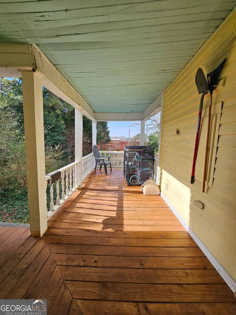 1907 Broad ST Statham, GA 30666