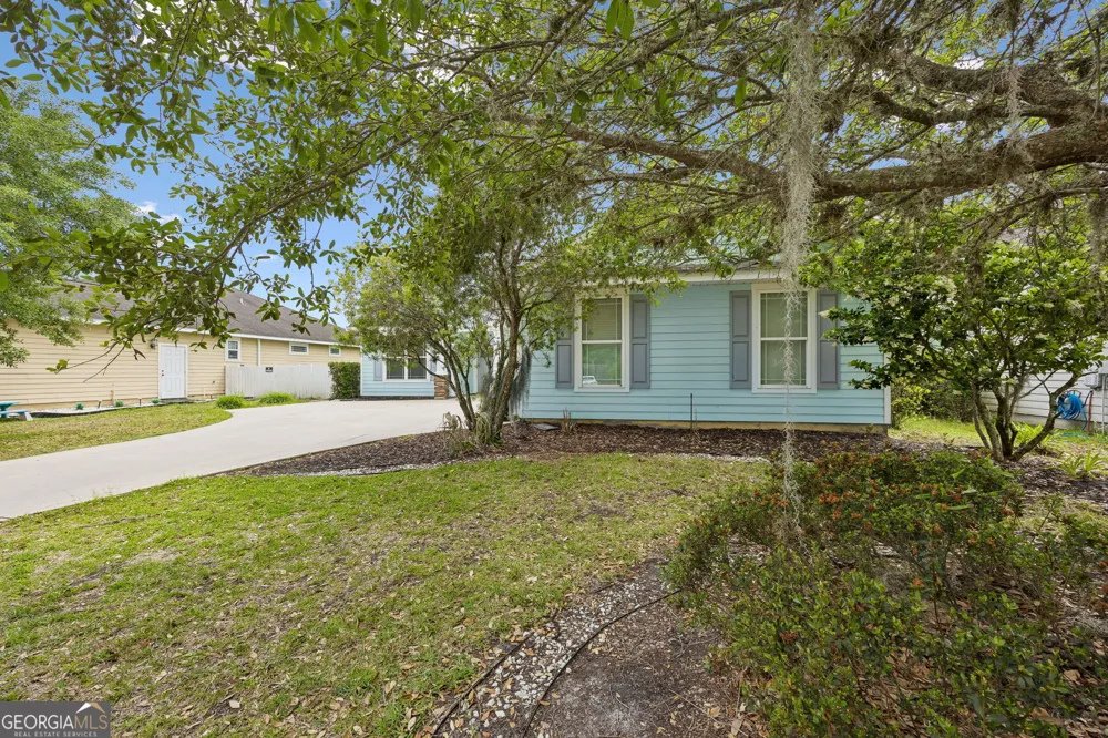 208 Waters Edge DR Kingsland, GA 31548