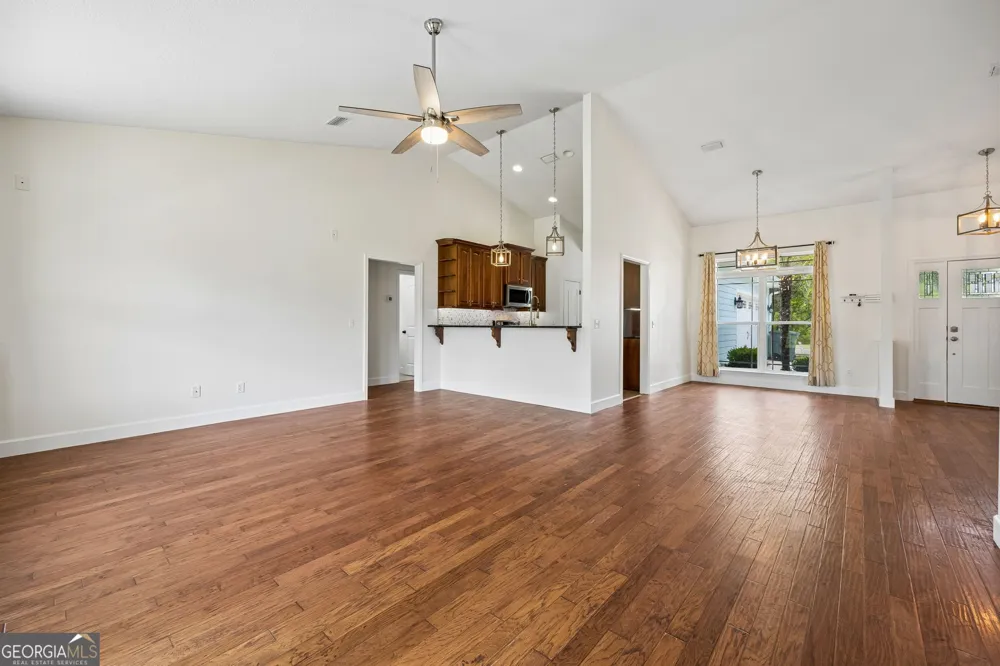 208 Waters Edge DR Kingsland, GA 31548