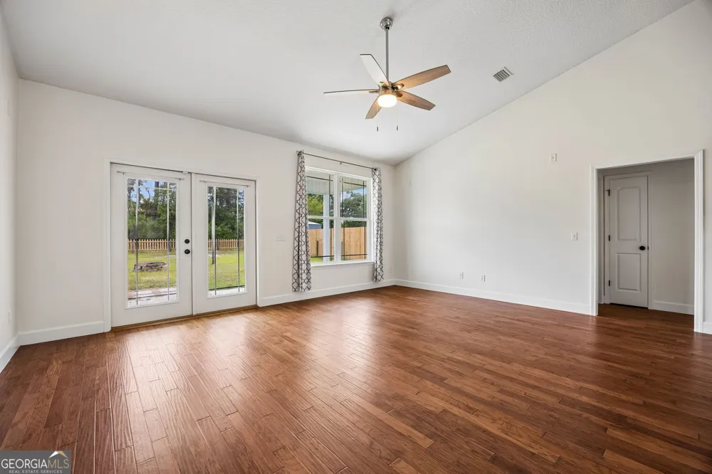 208 Waters Edge DR Kingsland, GA 31548
