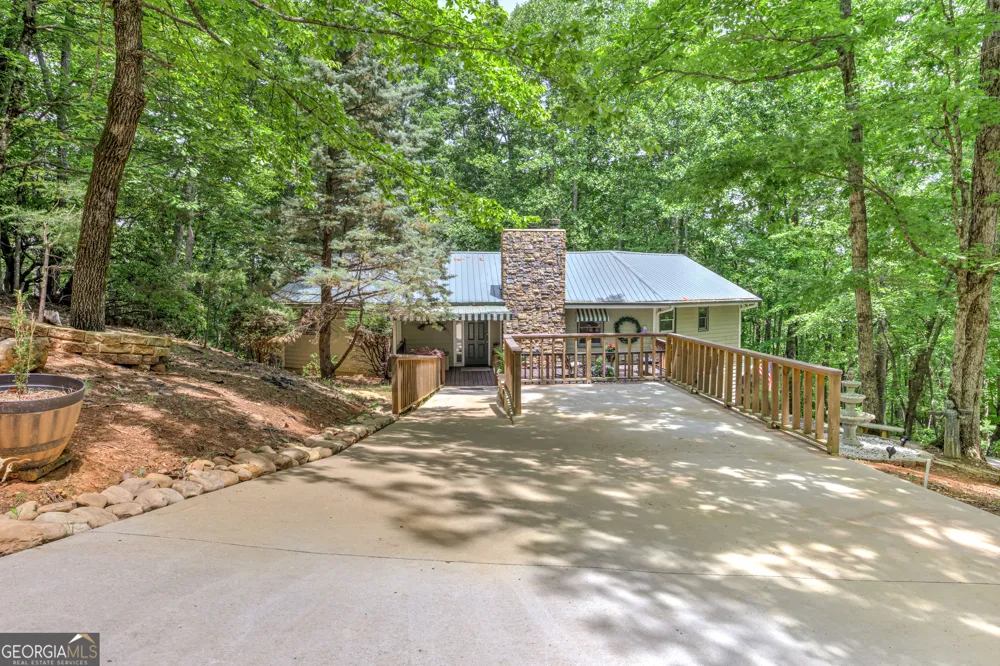 24 Sal Mountain WAY Sautee Nacoochee, GA 30571