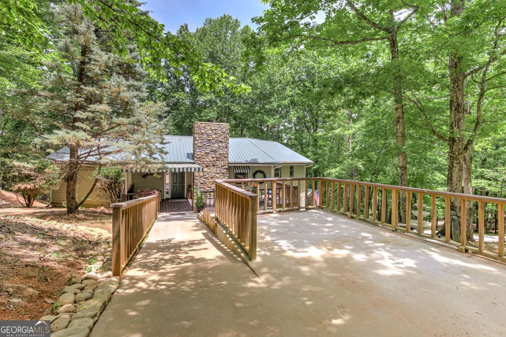 24 Sal Mountain WAY Sautee Nacoochee, GA 30571