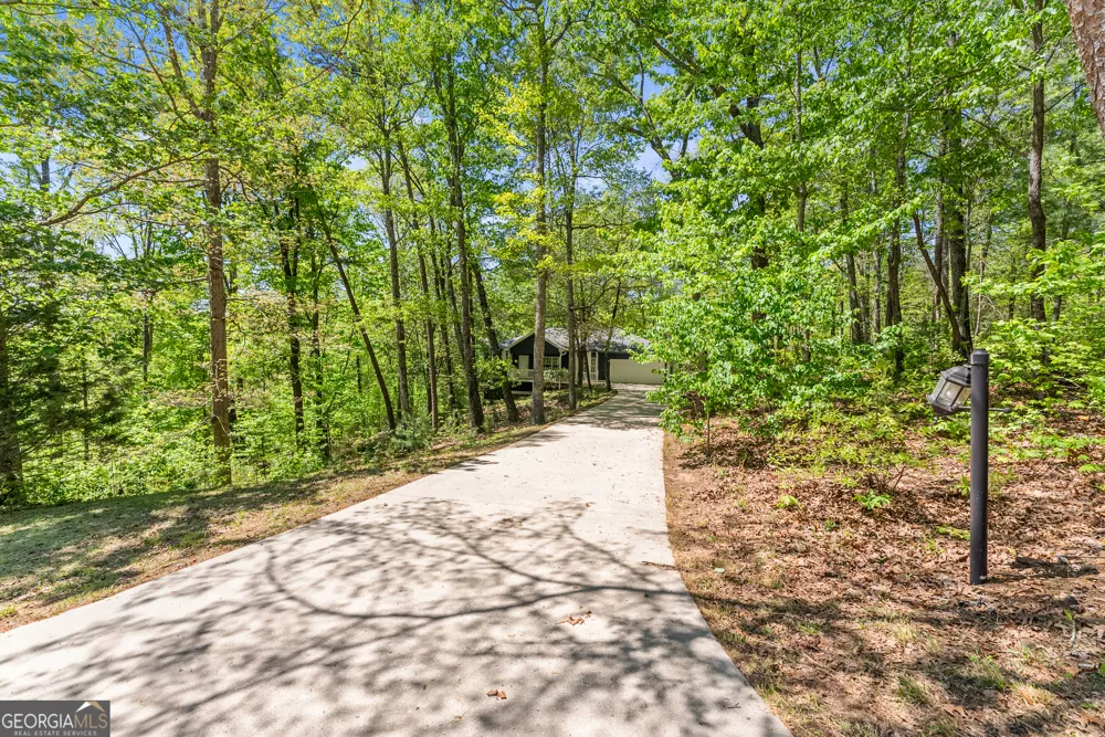 337 Spring Crest RD Cleveland, GA 30528