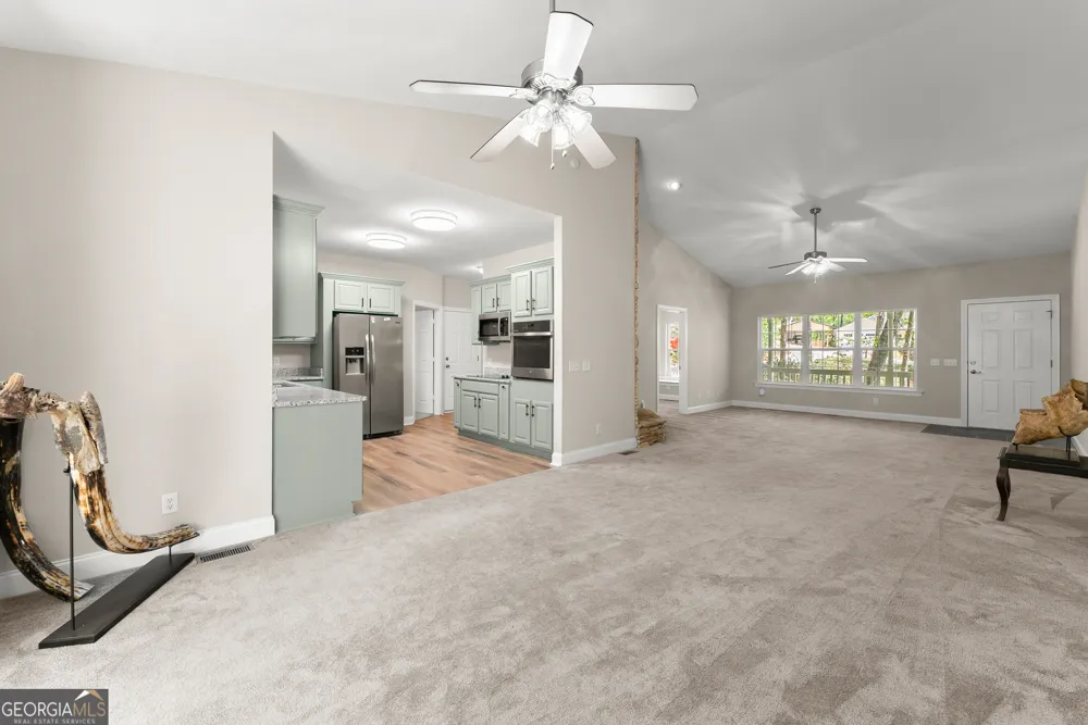 337 Spring Crest RD Cleveland, GA 30528