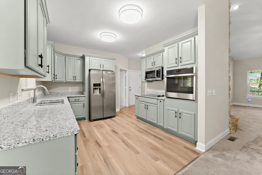 337 Spring Crest RD Cleveland, GA 30528