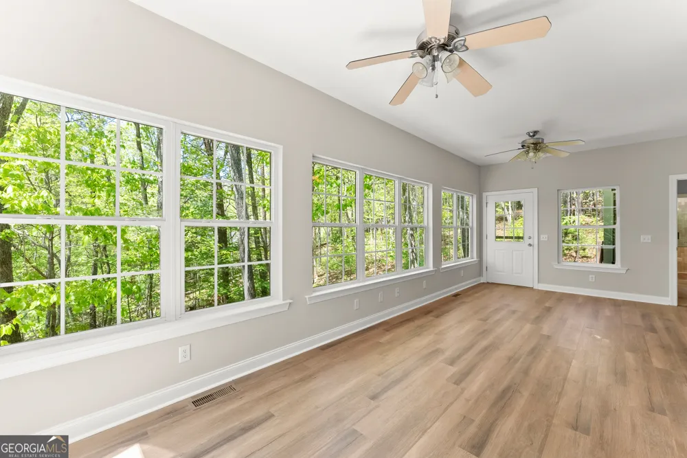 337 Spring Crest RD Cleveland, GA 30528