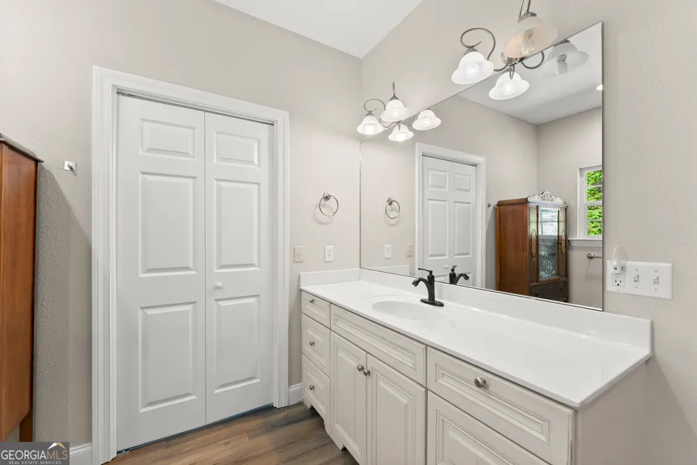 337 Spring Crest RD Cleveland, GA 30528