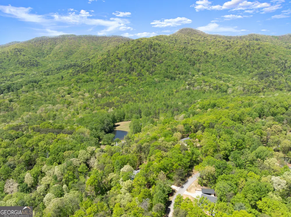 337 Spring Crest RD Cleveland, GA 30528