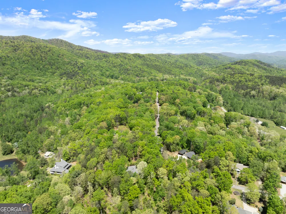 337 Spring Crest RD Cleveland, GA 30528