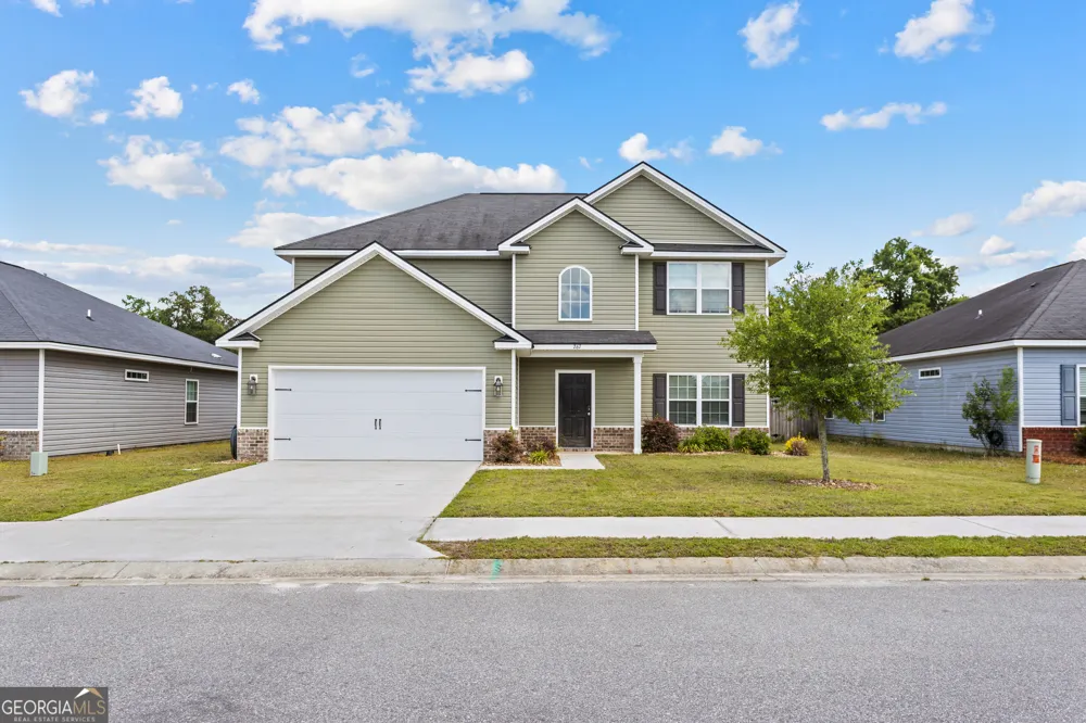 267 Alcott CIR Hinesville, GA 31313