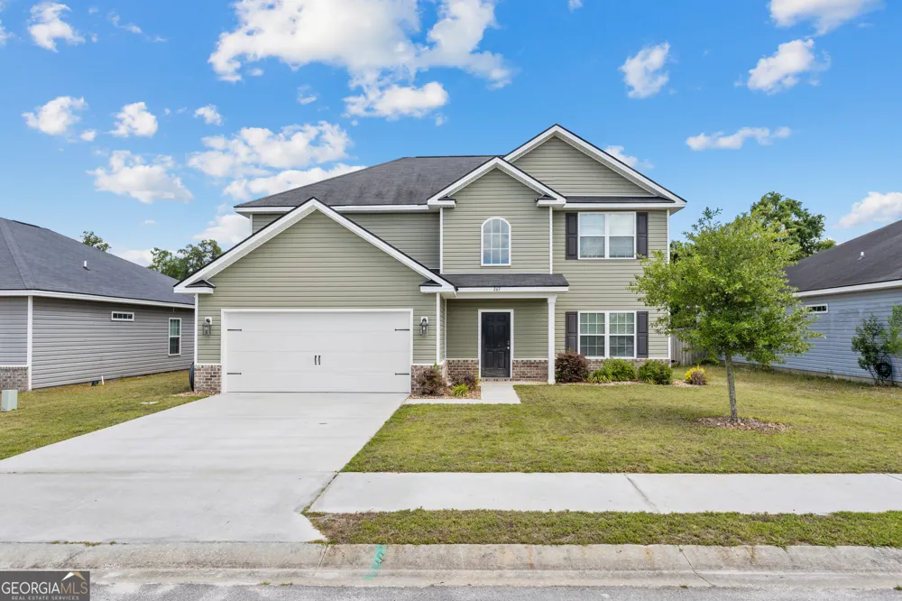 267 Alcott CIR Hinesville, GA 31313
