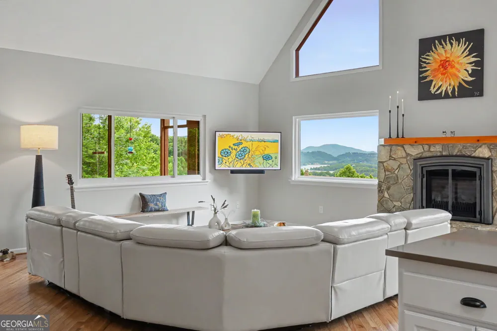 115 Dan Knob Overlook Hayesville, NC 28904