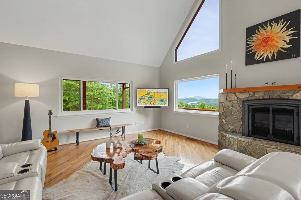 115 Dan Knob Overlook Hayesville, NC 28904