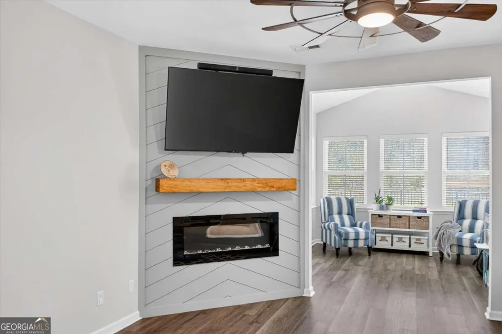 257 Beecher DR Richmond Hill, GA 31324