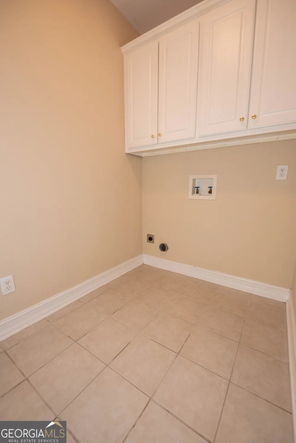 107 Arbor LN Centerville, GA 31028