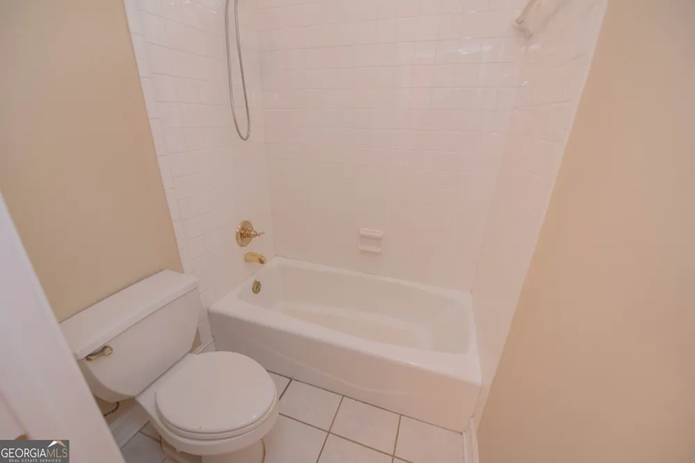 107 Arbor LN Centerville, GA 31028