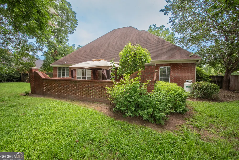 107 Arbor LN Centerville, GA 31028