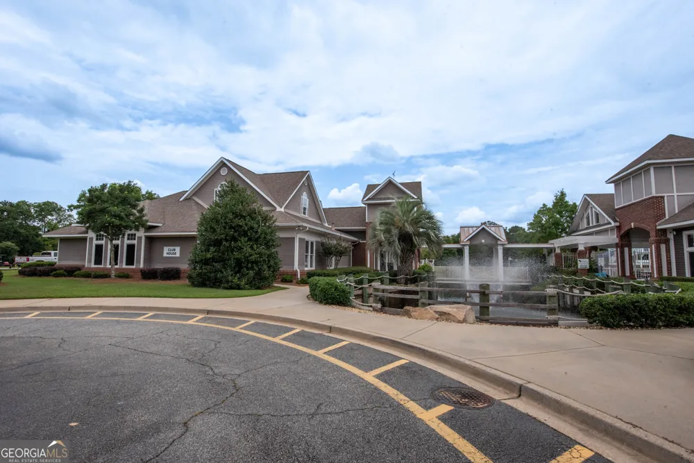 107 Arbor LN Centerville, GA 31028