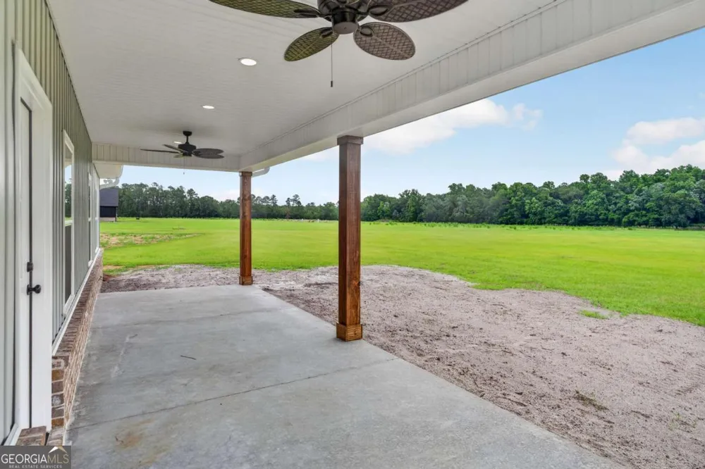 3574 Highway 121 Blackshear, GA 31516