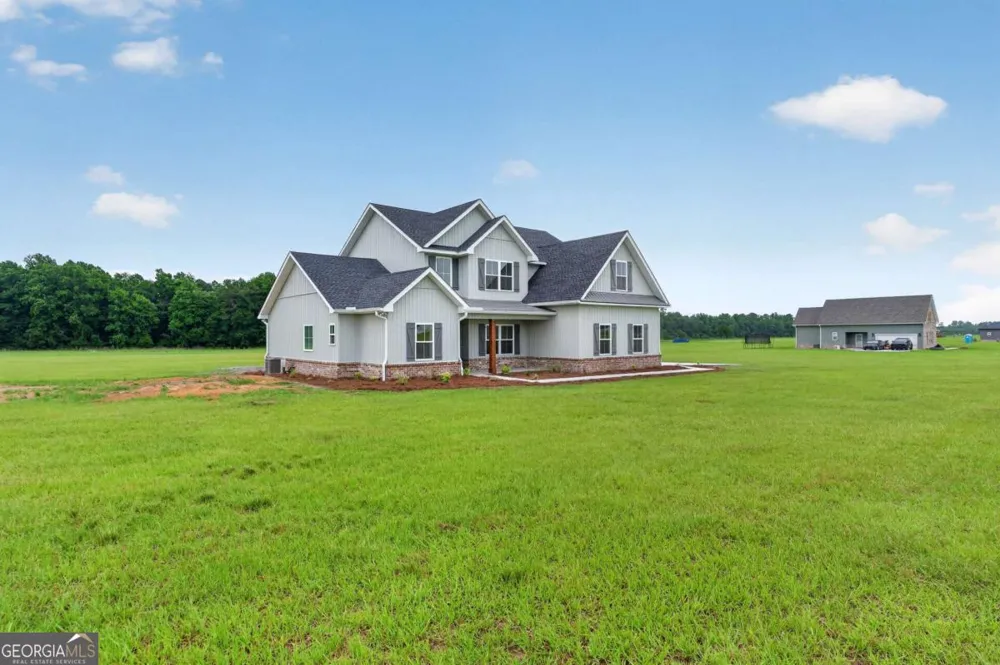 3574 Highway 121 Blackshear, GA 31516
