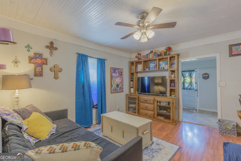 717 W 12th ST Chickamauga, GA 30707