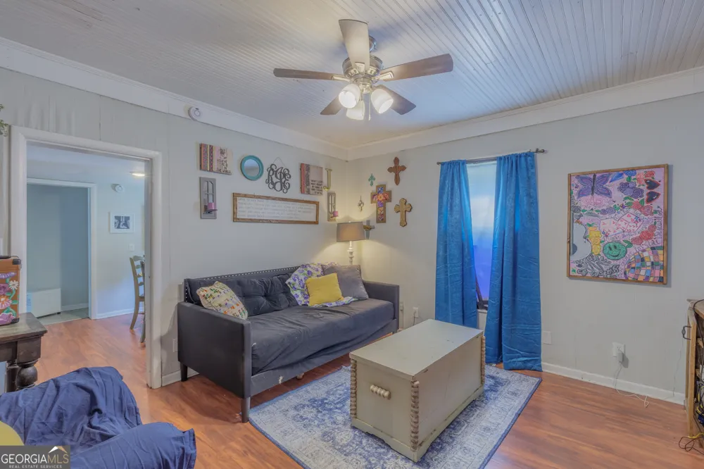 717 W 12th ST Chickamauga, GA 30707
