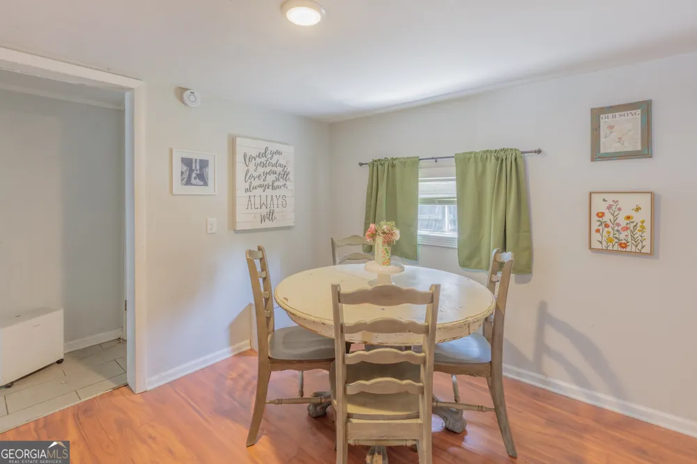 717 W 12th ST Chickamauga, GA 30707